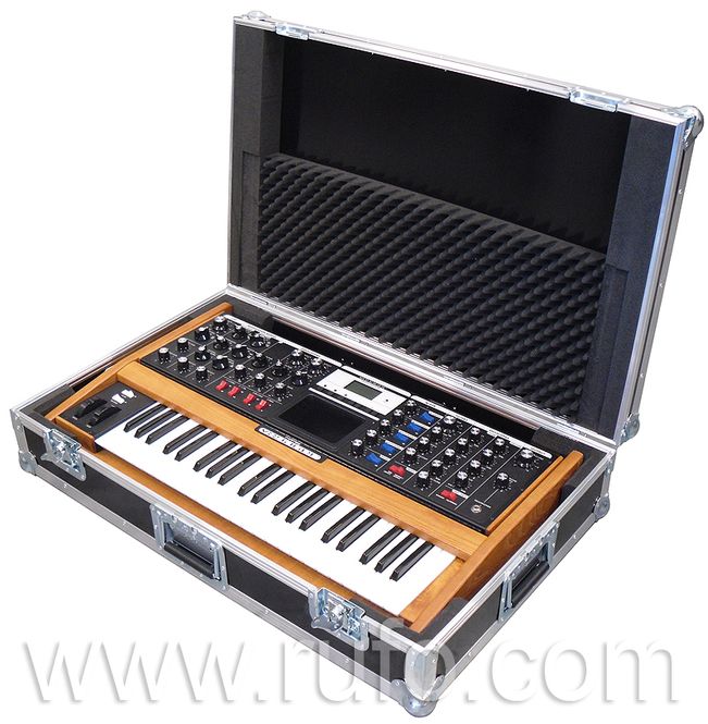 Hovedbilde Moog Voyager - Flightcase
