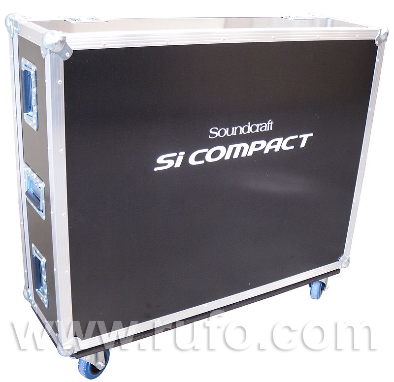 Soundcraft SI Compact 32 - Flightcase
