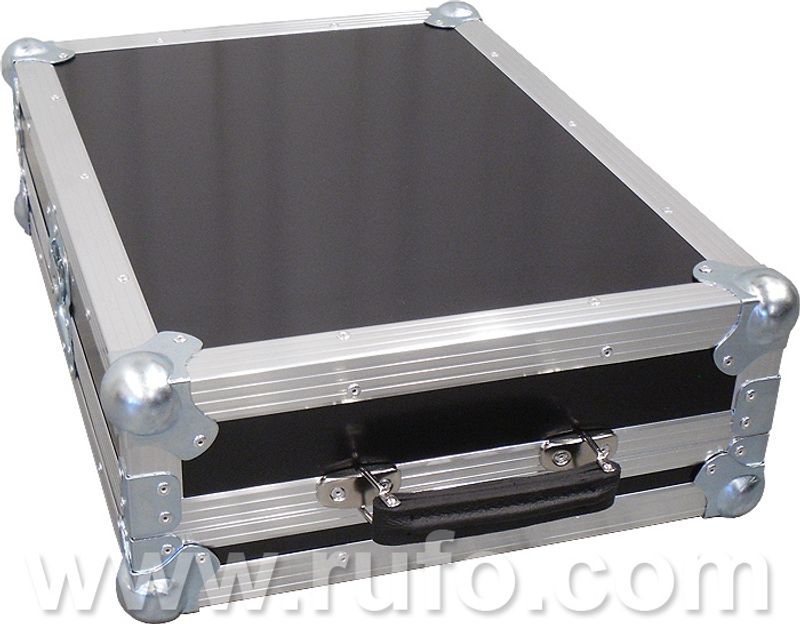 Soundcraft EFX8 m/ rom bak - Flightcase